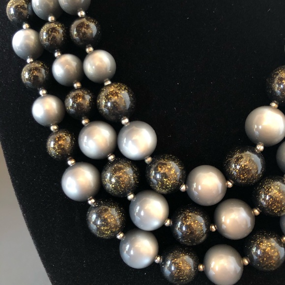 ☀️ 3 Strand Necklace - Picture 2 of 4